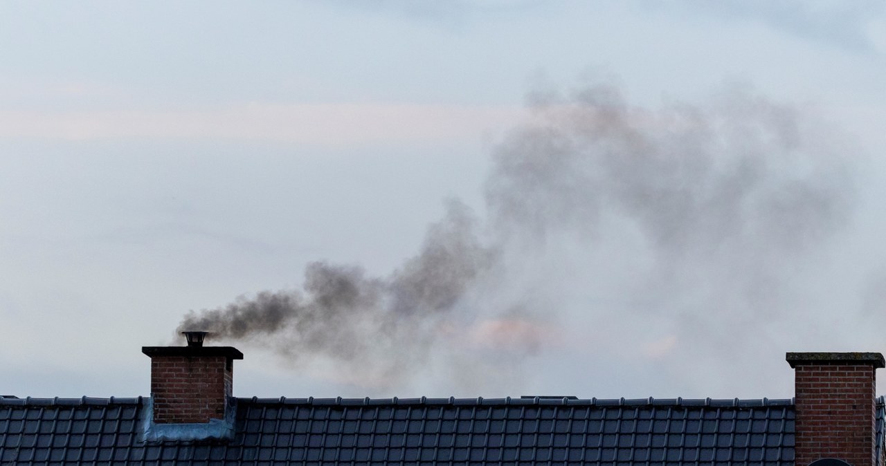 Narodowy Fundusz Ochrony Środowiska i Gospodarki Wodnej (NFOŚiGW) zawiesił 28 listopada br. przyjmowanie wniosków w programie "Czyste Powietrze" /123RF/PICSEL