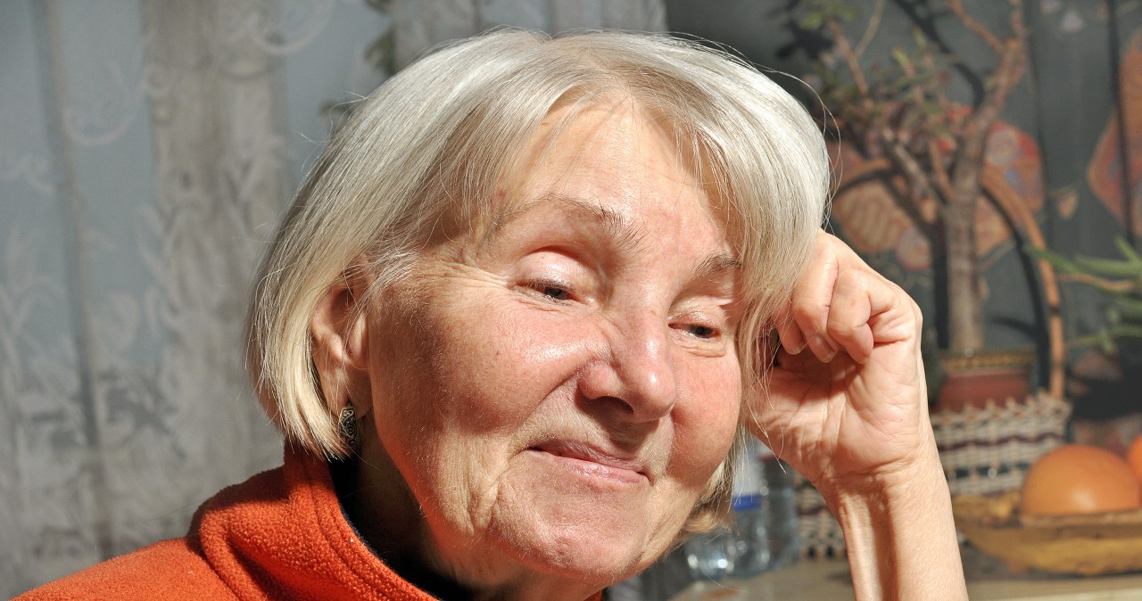 Narodowy Fundusz Zdrowia ostrzega seniorów przed nową formą oszustwa na zwrot kosztów z NFZ /123RF/PICSEL