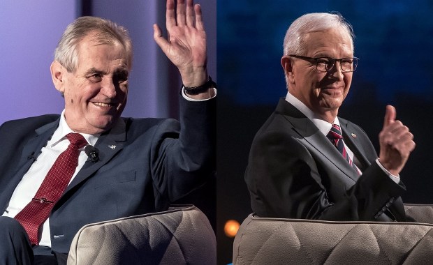 ​Narodowy socjaldemokrata kontra prounijny debiutant. Czesi wybierają prezydenta