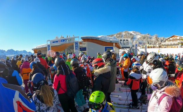 Narty bez śniegu? Dolomity pogrążone w chaosie tuż przed igrzyskami