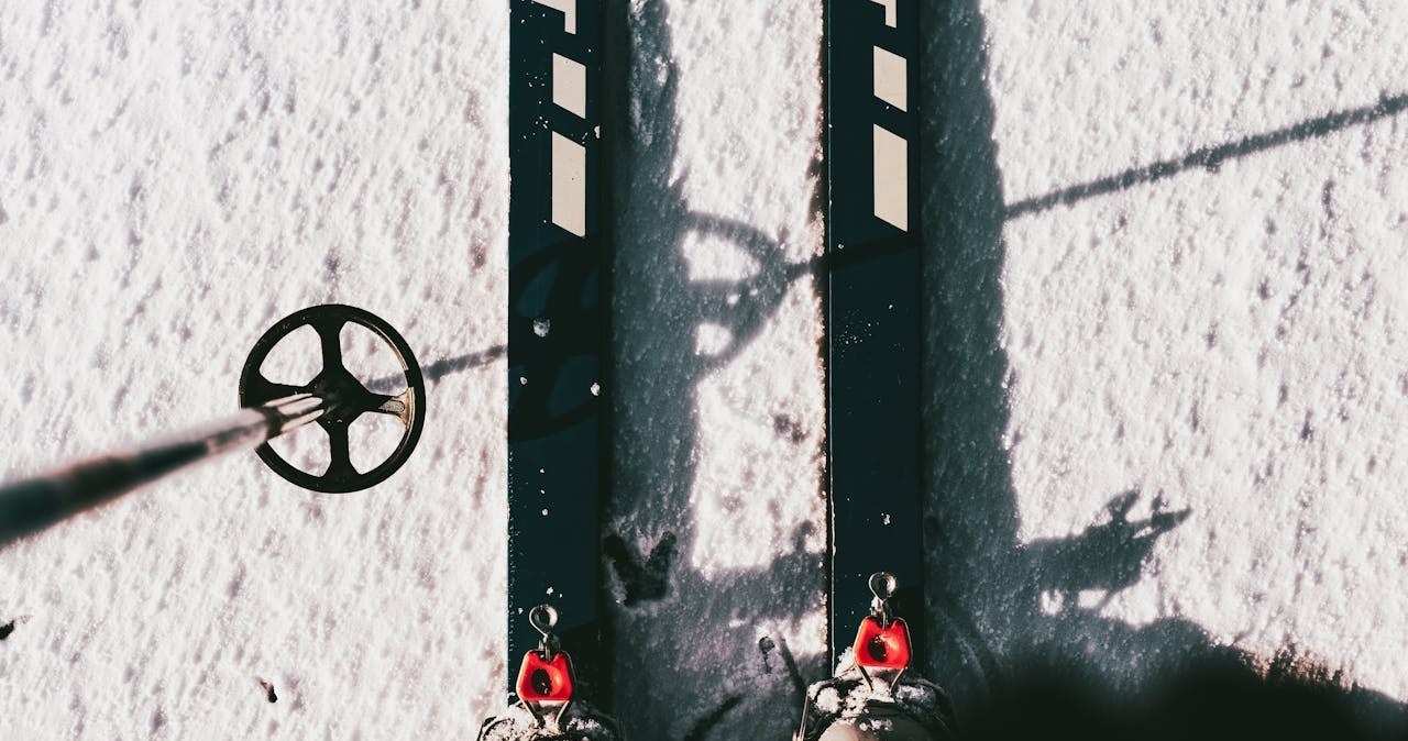 Narty to popularny zimowy sport w Polsce /materiały promocyjne