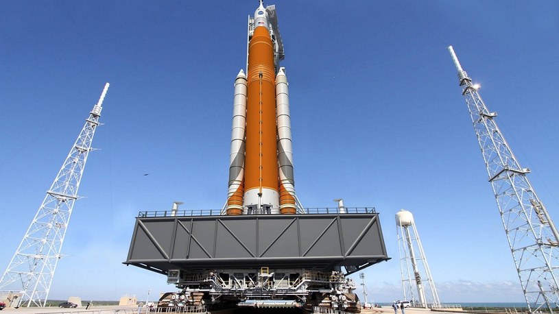 NASA chwali się potężną rakietą SLS, która zabierze ludzi na Księżyc i Marsa /Geekweek