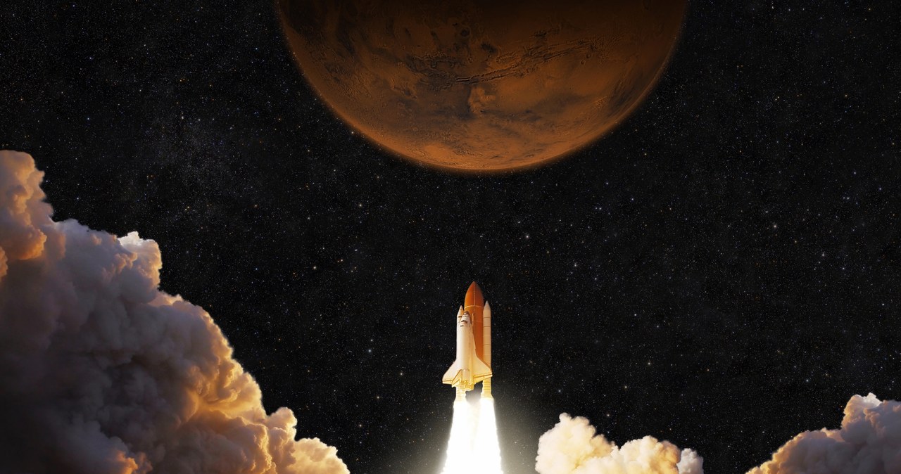 NASA opracowuje nowy silnik jądrowy, który ma skrócić podróż na Marsa do zaledwie 45 dni /123RF/PICSEL