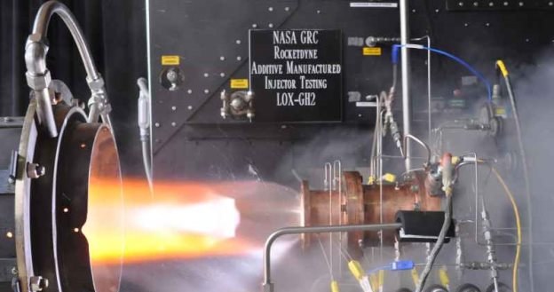 NASA przeprowadziła test największego do tej pory silnika z elementami drukowanymi /NASA