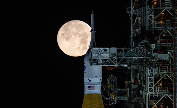 NASA realizuje kluczowy test przed okołoksiężycową misją Artemis II 