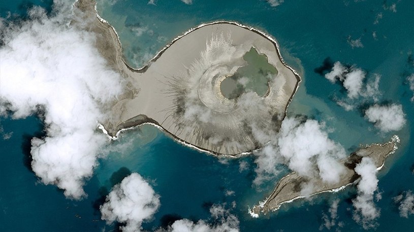 NASA rozpoczęła badania tajemniczej wyspy na Pacyfiku, która pojawiła się 5 lat temu /Geekweek