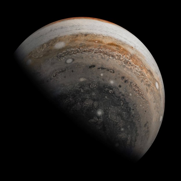 NASA's Juno Spacecraft Glances Back at Jupiter's South Pole /NASA /PAP/Newscom