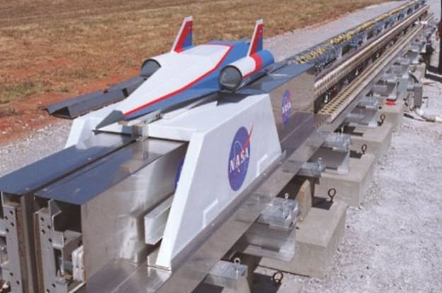 NASA testuje też technologię magnetycznej lewitacji (maglev) /kopalniawiedzy.pl