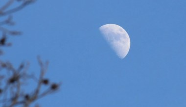 NASA uczy, jak zrobić smartfonem dobre zdjęcie Księżyca