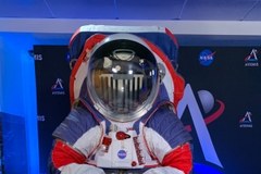 NASA zaprezentowała nowe skanfandry dla astronautów