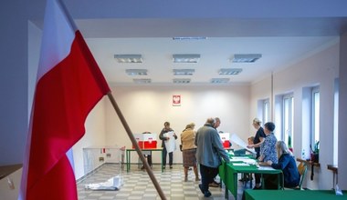 NASK: Zagraniczne konta na Facebooku ingerują w wybory w Polsce. Kto za tym stoi?