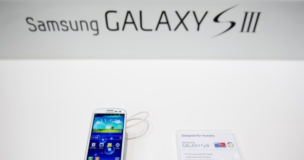 Następca Samsunga Galaxy S III nie wcześniej niż w maju /AFP