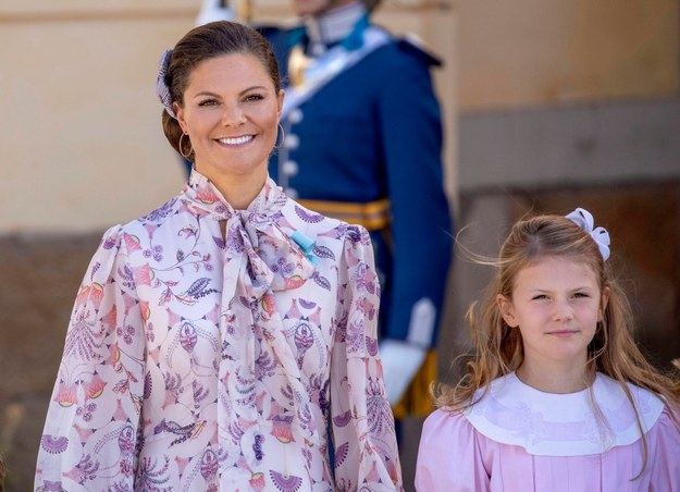 Następczyni szwedzkiego tronu księżniczka Wiktoria z córką Estelle /	Albert Nieboer /PAP/DPA