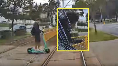 Nastolatek ze słuchawkami w uszach wjechał pod tramwaj. Wideo ku przestrodze