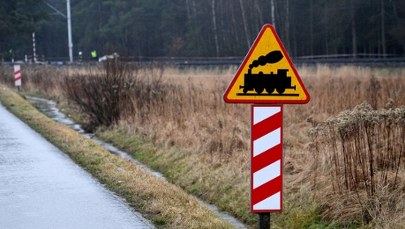 Nastolatki przebiegały przez tory, potrącił je szynobus. Tragedia niedaleko Goleniowa