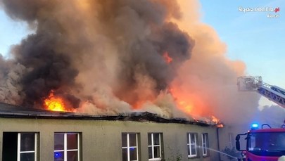 Nastolatkowie podpalili pustostan. Straty 2 miliony!