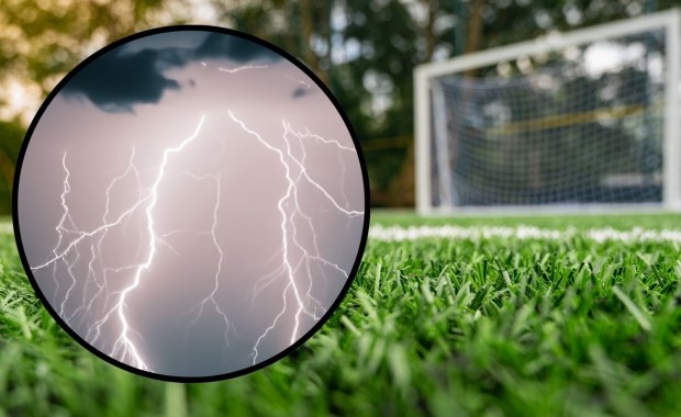 Nastolatkowie rażeni piorunem podczas treningu. Konieczna była reanimacja