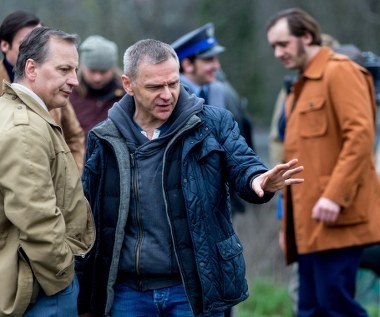 - Nasz film jest filmem fabularnym, to nie jest film dokumentalny czy fabularyzowany dokument, dlatego traktujemy tę sprawę jako rodzaj inspiracji. Opowiadamy swoją historię, bardziej koncentrujemy się na otoczce politycznej, bo to była sprawa, na której się polityka bardzo odcisnęła - zaznaczył Maciej Pieprzyca.

 