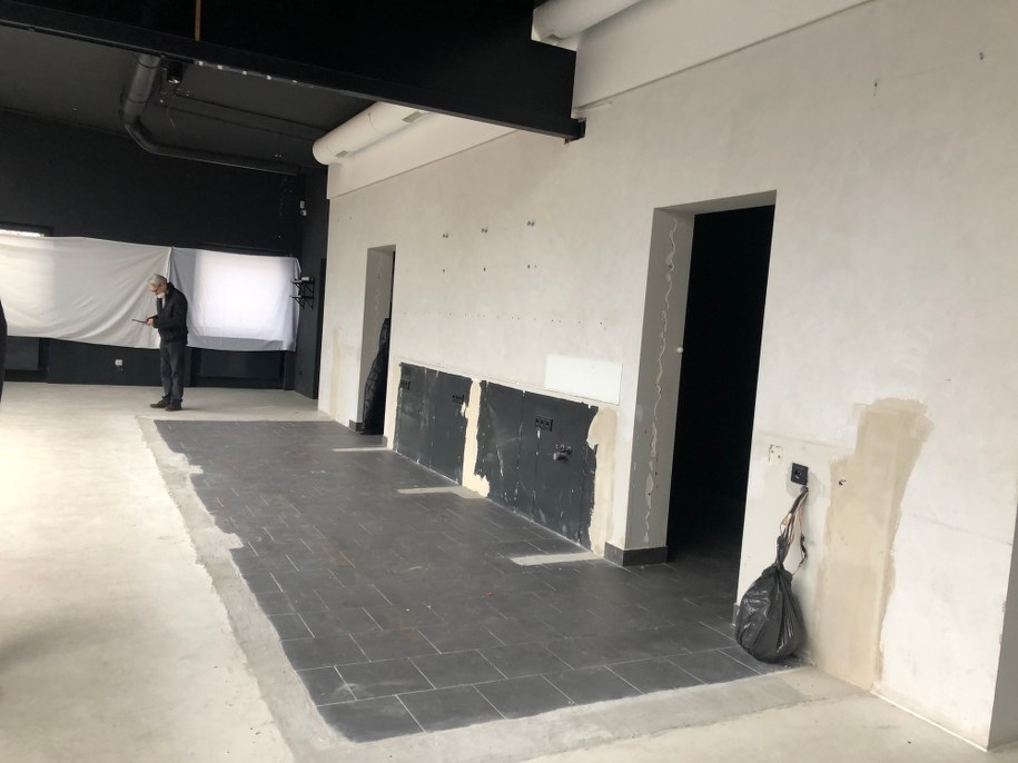 Nasz reporter Michał Dobrołowicz obserwował, jak wyglądają przygotowania do otwarcia sklepu /Michał Dobrołowcz /RMF FM