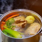 Nasze prababcie dodawały do rosołu, my traktujemy jak chwast. Pomaga na niestrawność i przeziębienie
