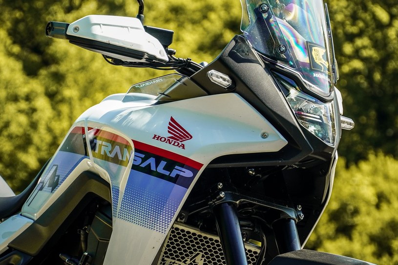 Naszym zdaniem nowa Hodnda XL 750 Transalp to bardzo udany powrót motocykla, którego nazwa jest już legendą. /Maciej Choptiany