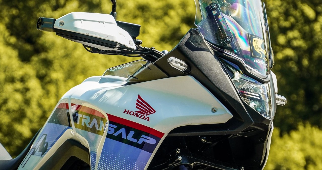 Naszym zdaniem nowa Hodnda XL 750 Transalp to bardzo udany powrót motocykla, którego nazwa jest już legendą. /Maciej Choptiany