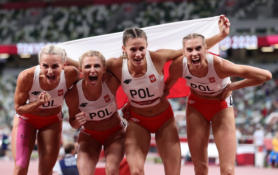 Natalia Kaczmarek, Iga Baumgart-Witan, Malgorzata Holub-Kowalik i Justyna Swiety-Ersetic /DIEGO AZUBEL /PAP/EPA