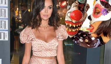 Natalia Siwiec relacjonuje Halloween z Tulum. Wybrała się na paradę, żeby zalecać się do klauna? Uwodziła go językiem!