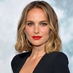 Natalie Portman w małej czarnej. Na galę L.A. Dance Project 2021 zabrała męża