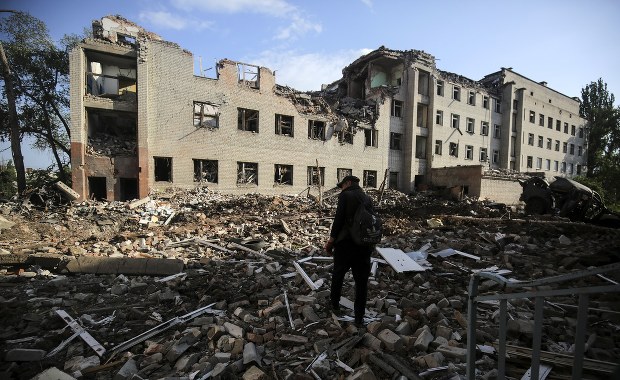 Natarcie Rosjan. Walki na ulicach Siewierodoniecka