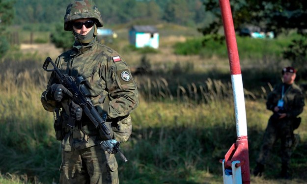 "NATO może mieć problem z gwarancjami wobec Polski" - twierdzi niemiecki tygodnik /VAN BOBERSKYY  /PAP/EPA