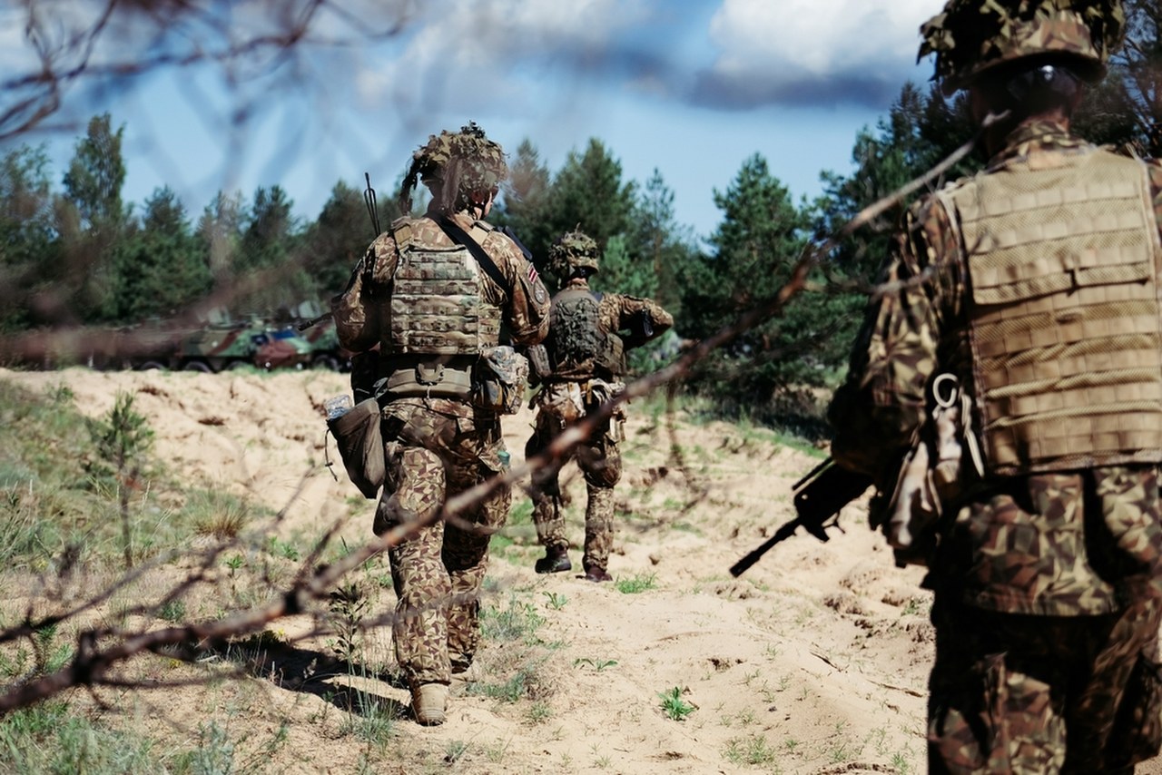 NATO przygotowuje się do pilnej obrony państw bałtyckich po decyzji Putina