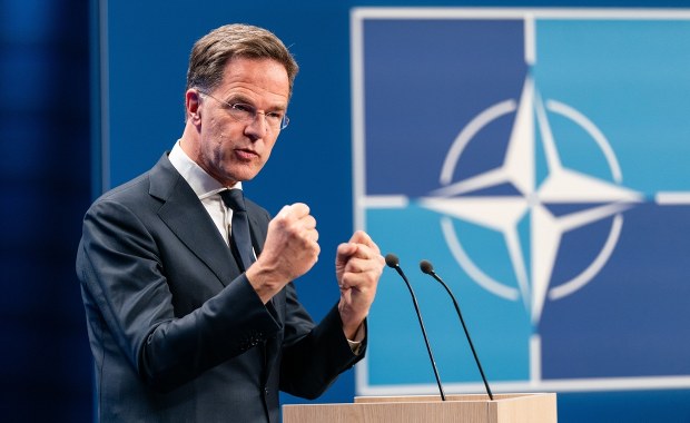 ​NATO reaguje na rosyjskie drony. Myśliwce F-16 i F-35 nad Polską