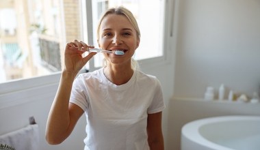 Natura kontra nieświeży oddech. Przetestuj domową mieszankę i przywróć śnieżnobiały uśmiech