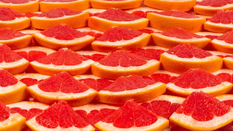 Naturalny pogromca oponki. Jedz pół owocu dziennie i obserwuj jak waga się zmniejsza