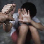 Nauczyciel miał podać dziecku narkotyki w zamian za intymne spotkanie