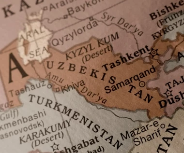 Nauczyciele w Uzbekistanie dostają pensje w kurczętach