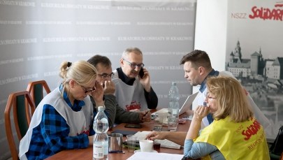Nauczyciele z "Solidarności" kontynuują strajk okupacyjny w małopolskim kuratorium