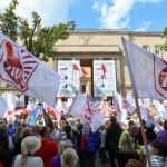 protestujący Nauczyciele zapowiadają protest. Demonstracja odbędzie się 1 września