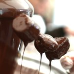 Naukowcy: Jedzenie czekolady rozjaśnia nam umysł