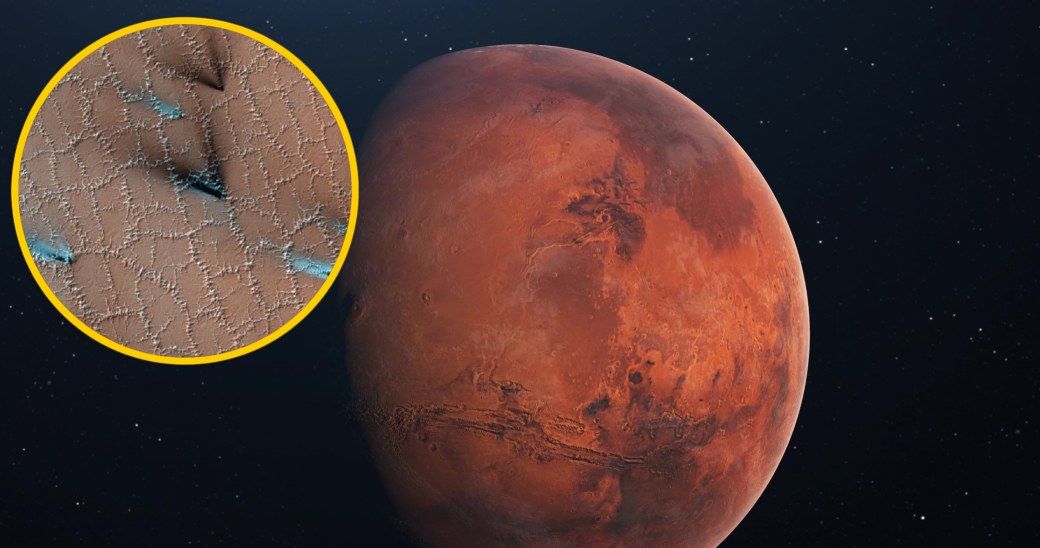 Naukowcy już wiedzą w jaki sposób powstały "plastry miodu" na Marsie /123RF/PICSEL