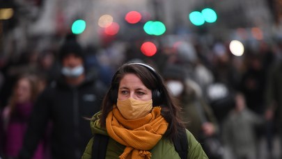 Naukowcy: Mniejsze ryzyko hospitalizacji po zakażeniu Omikronem niż Deltą