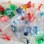Naukowcy odkryli bakterię, która zmienia szkodliwy plastik w dobry