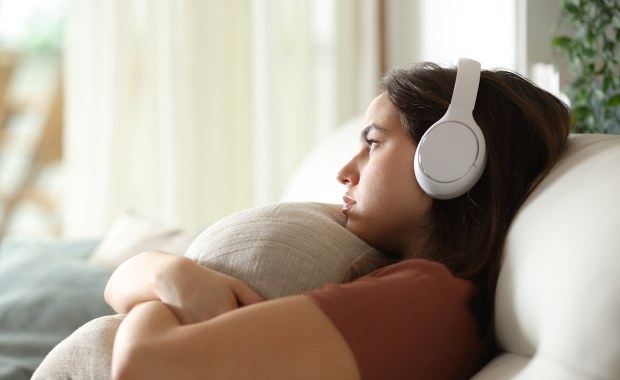 Naukowcy odkryli, dlaczego osoby z depresją trudniej uczą się unikać nieprzyjemności