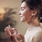 Naukowcy odkryli, jak oksytocyna pozwala uspokoić serce oddechem