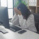 Naukowcy ostrzegają: Przepracowanie powoduje zmiany w mózgu