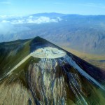 Naukowcy właśnie odkryli, co dzieje się pod "najdziwniejszym wulkanem świata"