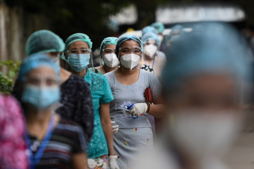 Naukowcy wyodrębnili siedem form COVID-19 o łagodnym przebiegu /Ye Aung Thu / AFP /AFP