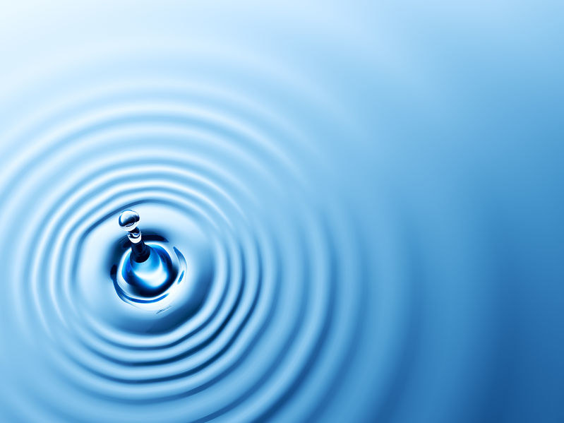 Naukowcy zaobserowali zjawisko tunelowania kwantowego cząsteczek wody /123RF/PICSEL