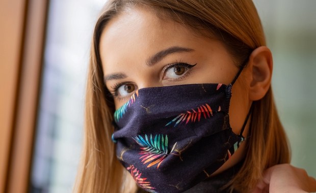 Naukowcy zidentyfikowali pięć odmian Covid-19